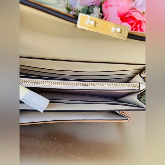 Kate Spade Voyage Canvas Crossbody Wallet NWT - Picture 12 of 14